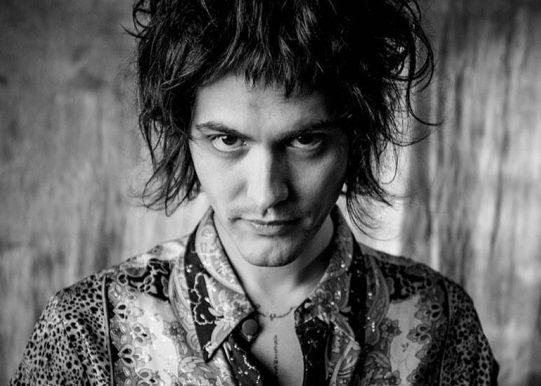 Filipe Catto – Tomada