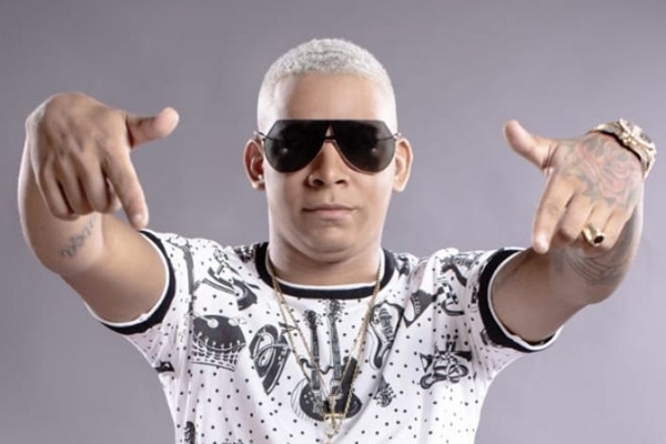 Me Gusta Entrevista : Aldair Playboy
