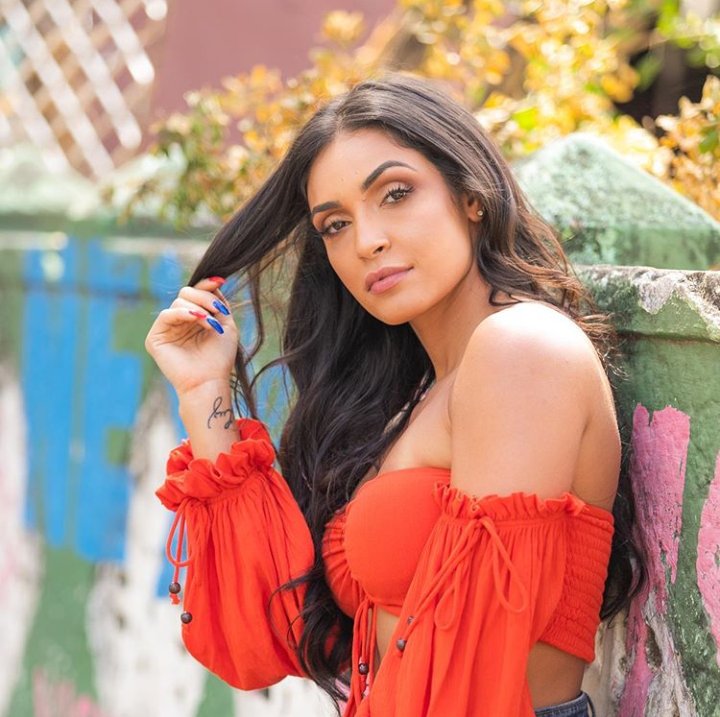 Me Gusta Entrevista : Daya Luz