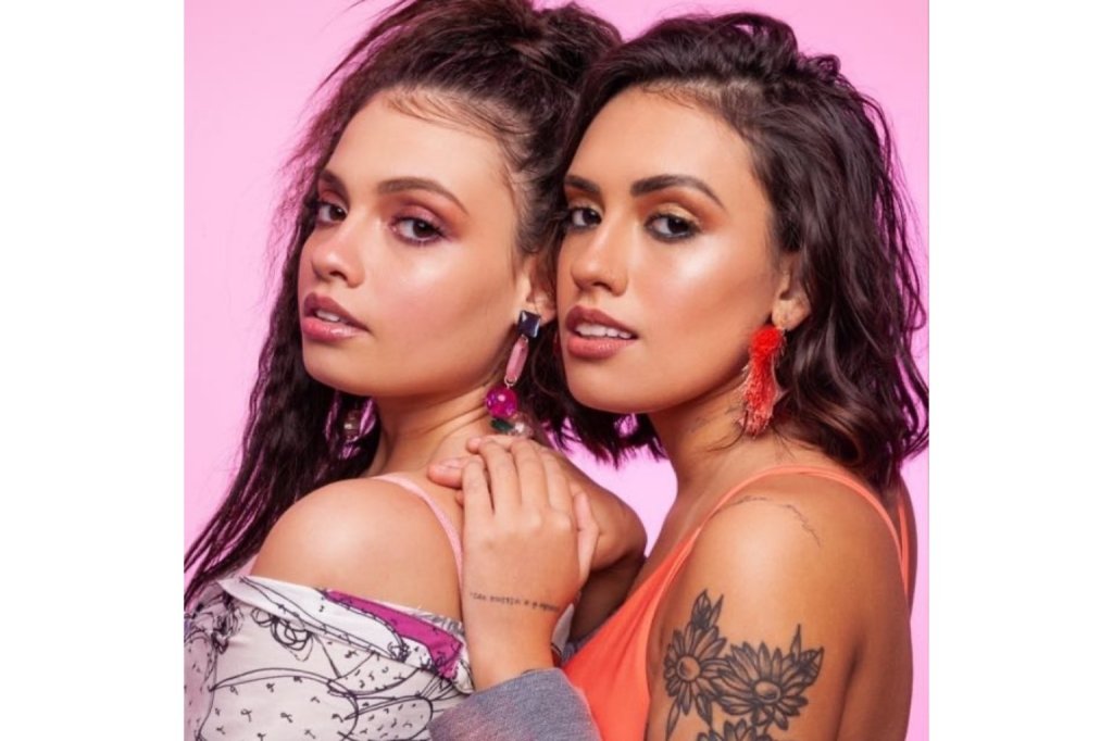 Novo Single de Carol e&nbsp;Vitória