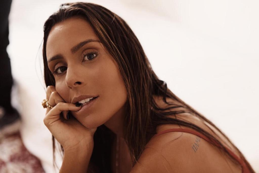 Amanda Coronha – Feats e The Voice&nbsp;Brasil