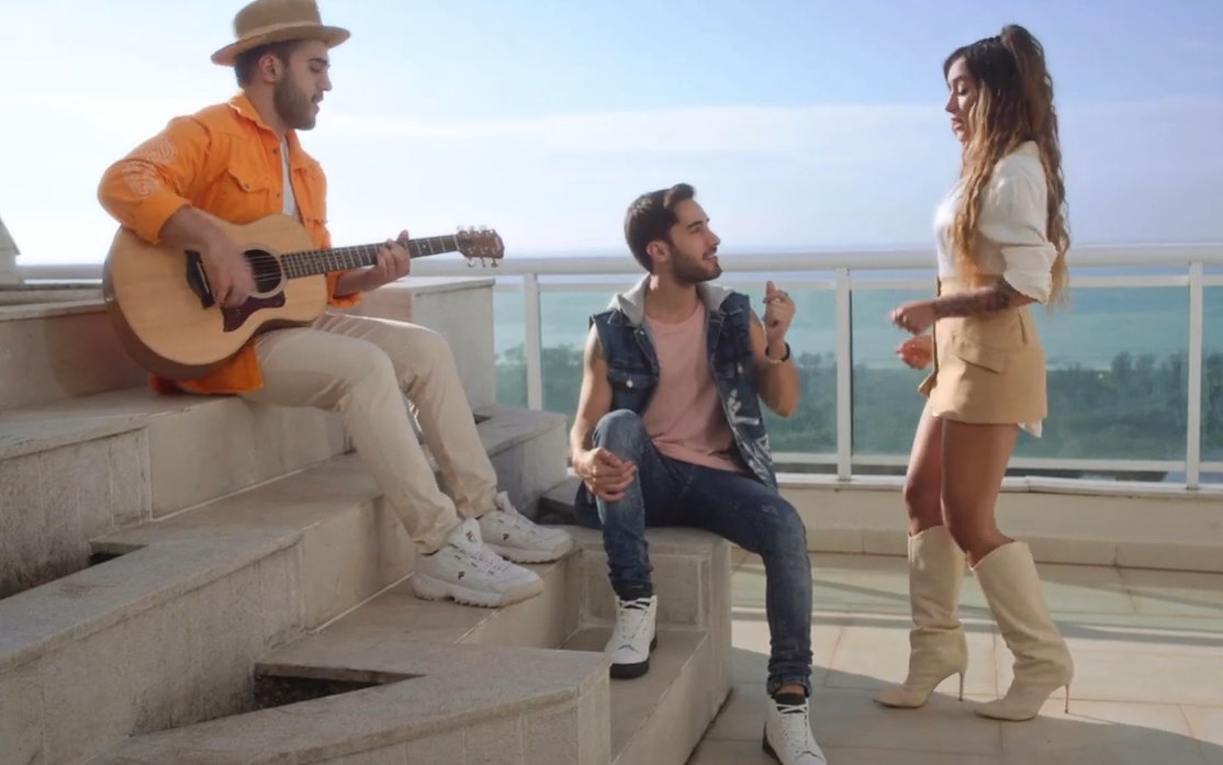 “Possessiva” e Álbum