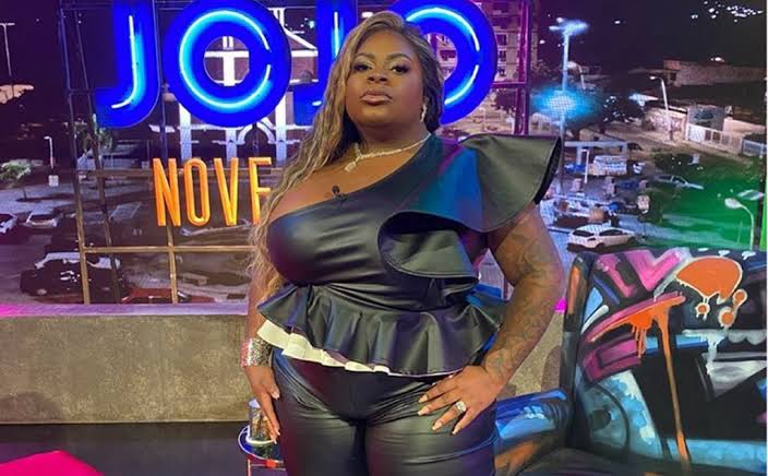 Jojo Nove e Meia, Vem Aí!