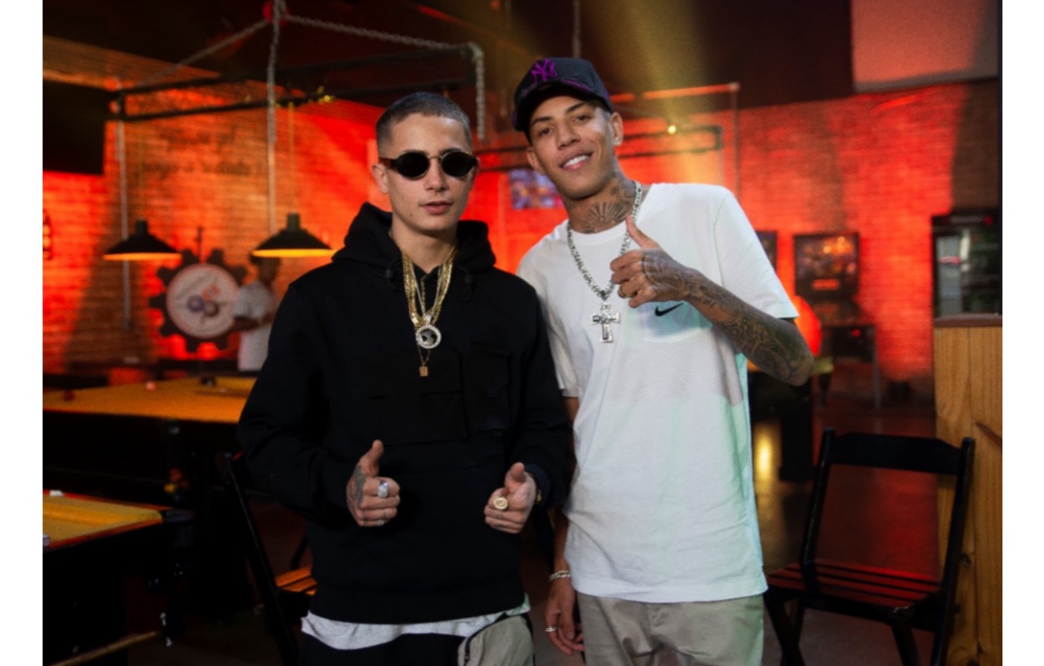 Dois Lados da Mesma Moeda (Duas Vertentes)