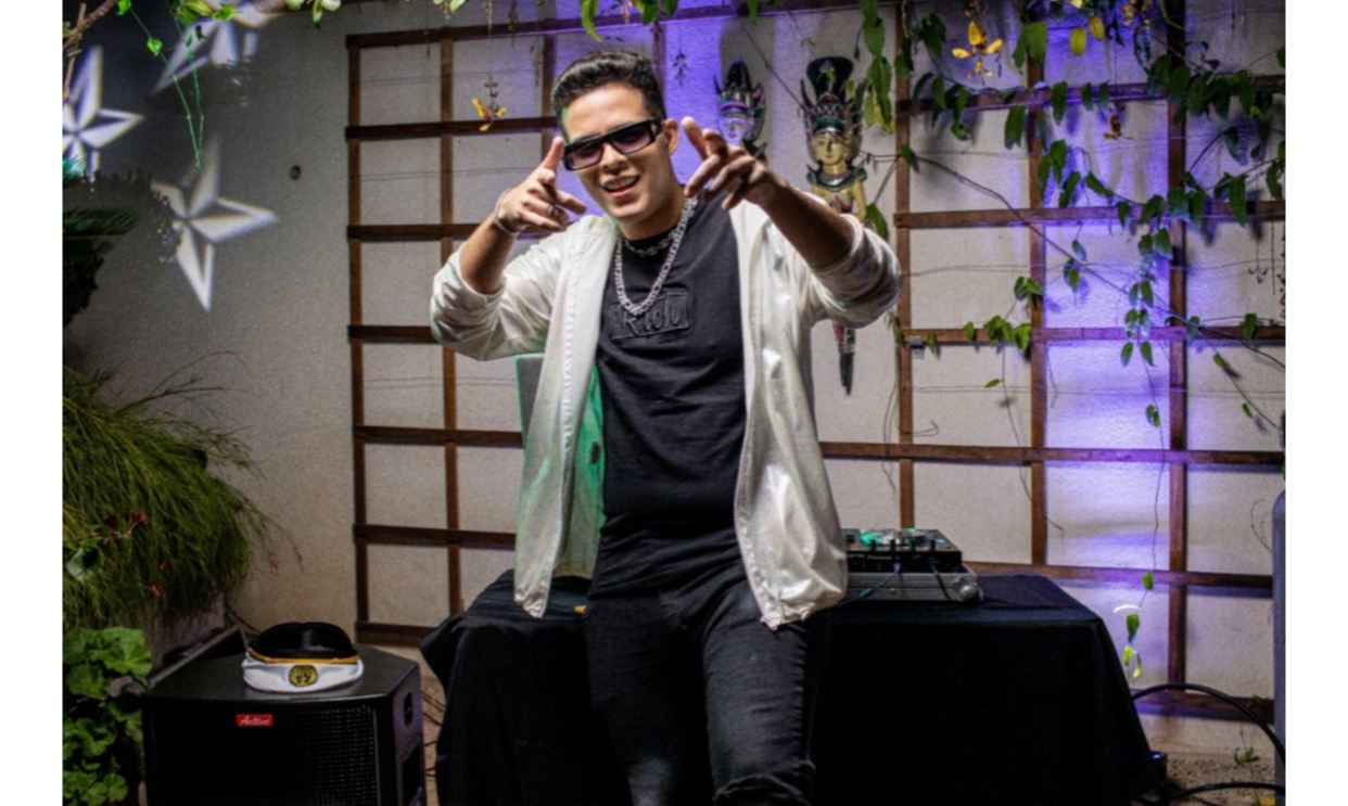 O Sucesso de Felipe Amorim