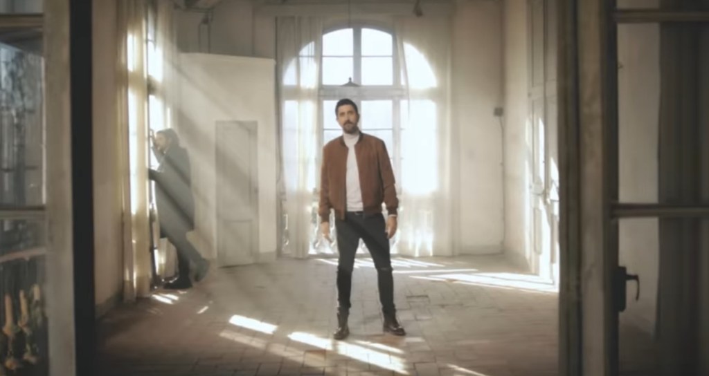 Ella Vive En&nbsp;Mí