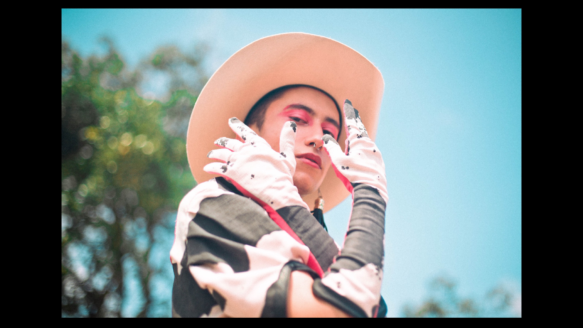 Gabeu – Grammy Latino