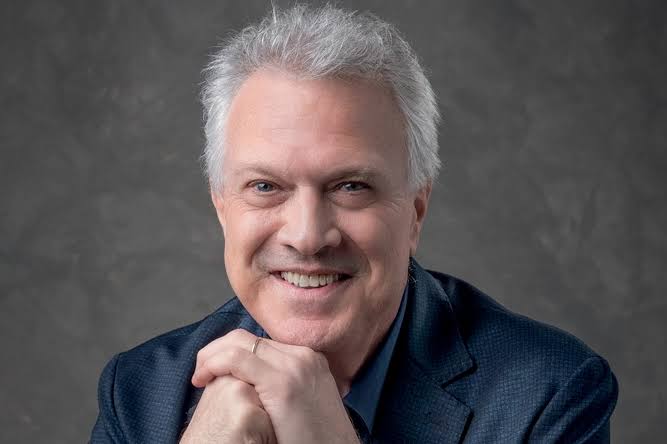 “Linha Direta” Com Bial