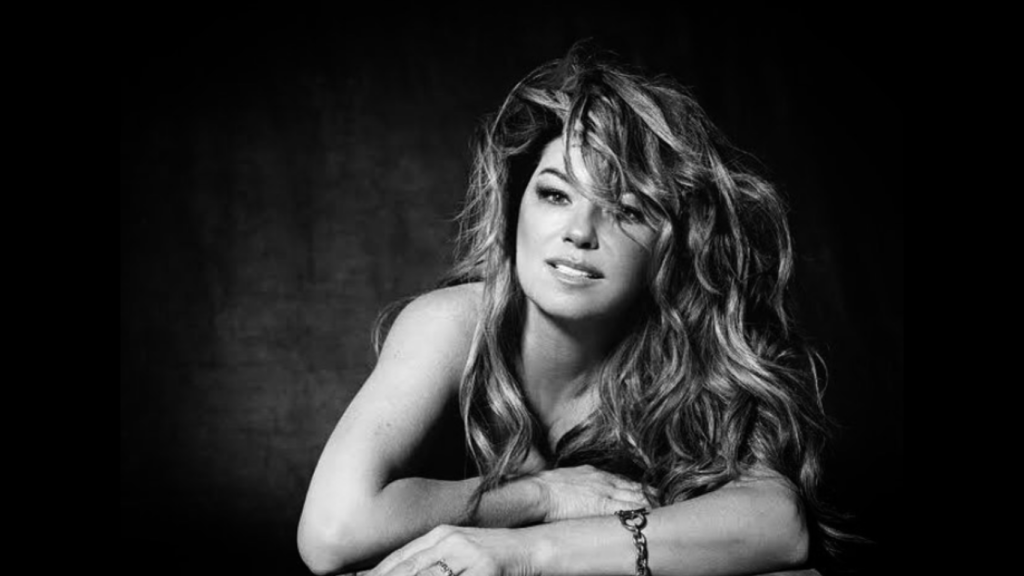 Queen Of Me: Royal&nbsp;Edition