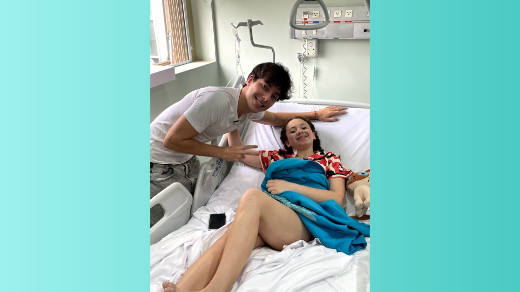 Enzo Ferro Visita&nbsp;Fã