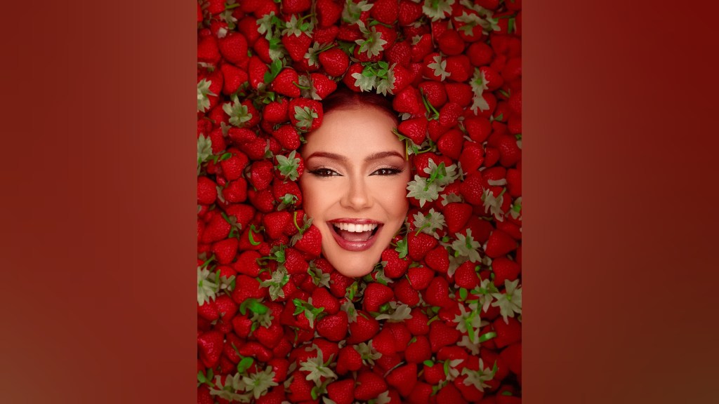 Mirela Janis – Primeira&nbsp;Marca