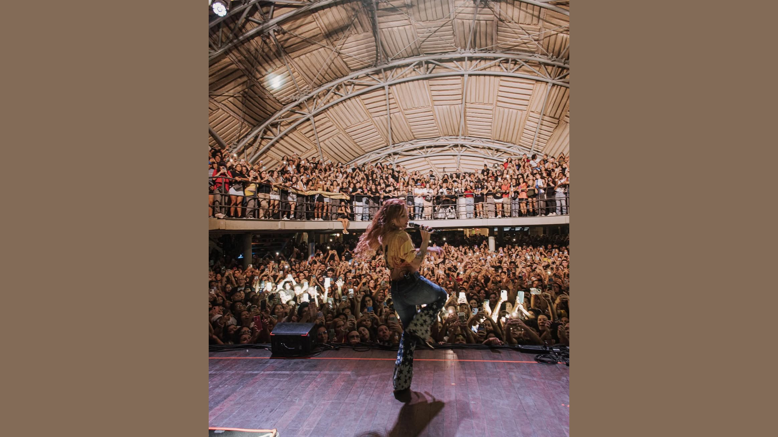 Carol Biazin No Circo Voador