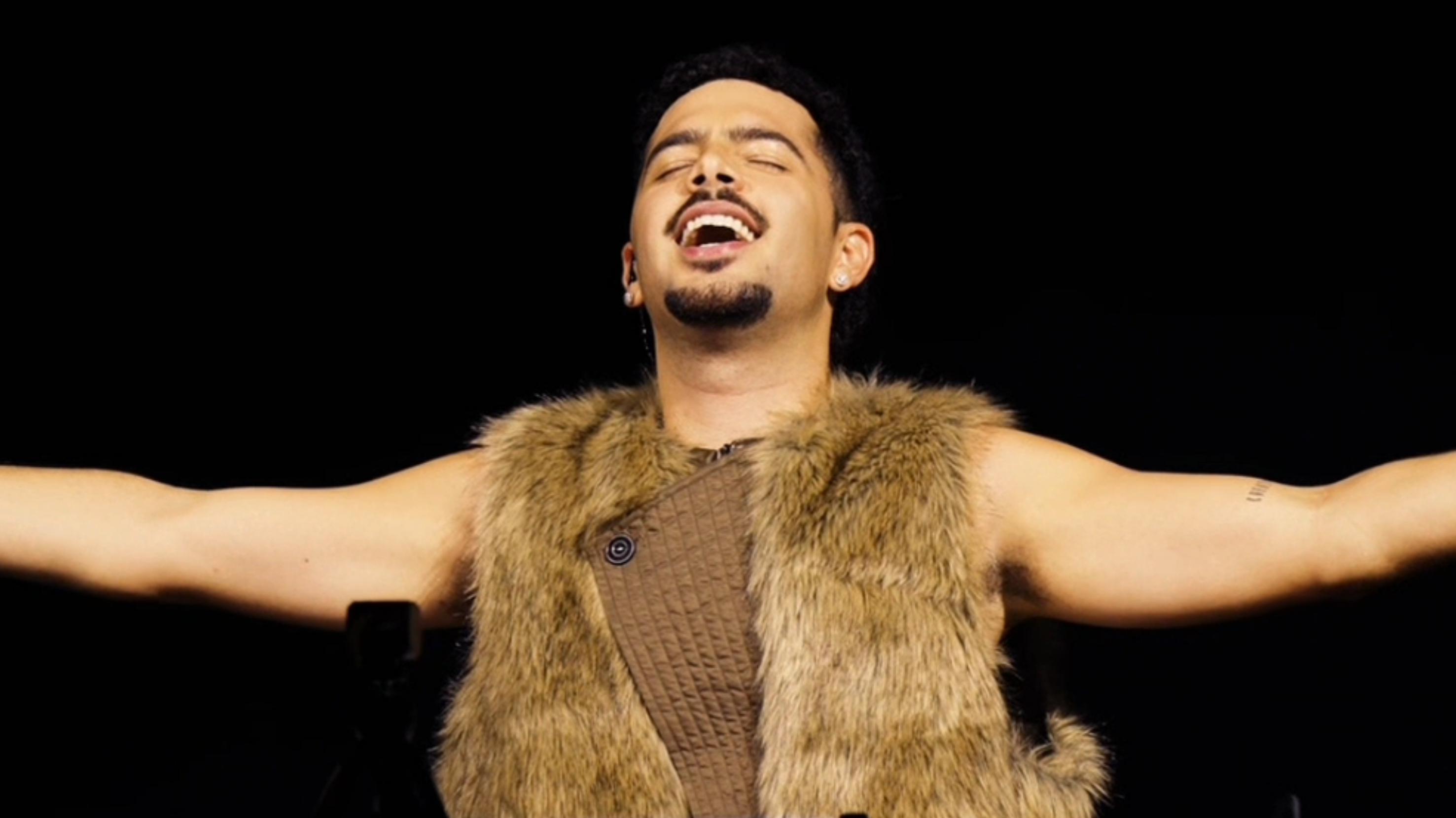 6 Músicas No Top 200