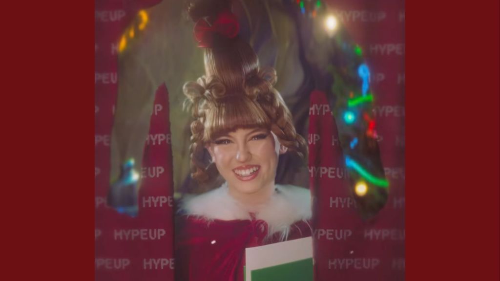 Lorena Queiroz Como Cindy&nbsp;Lou