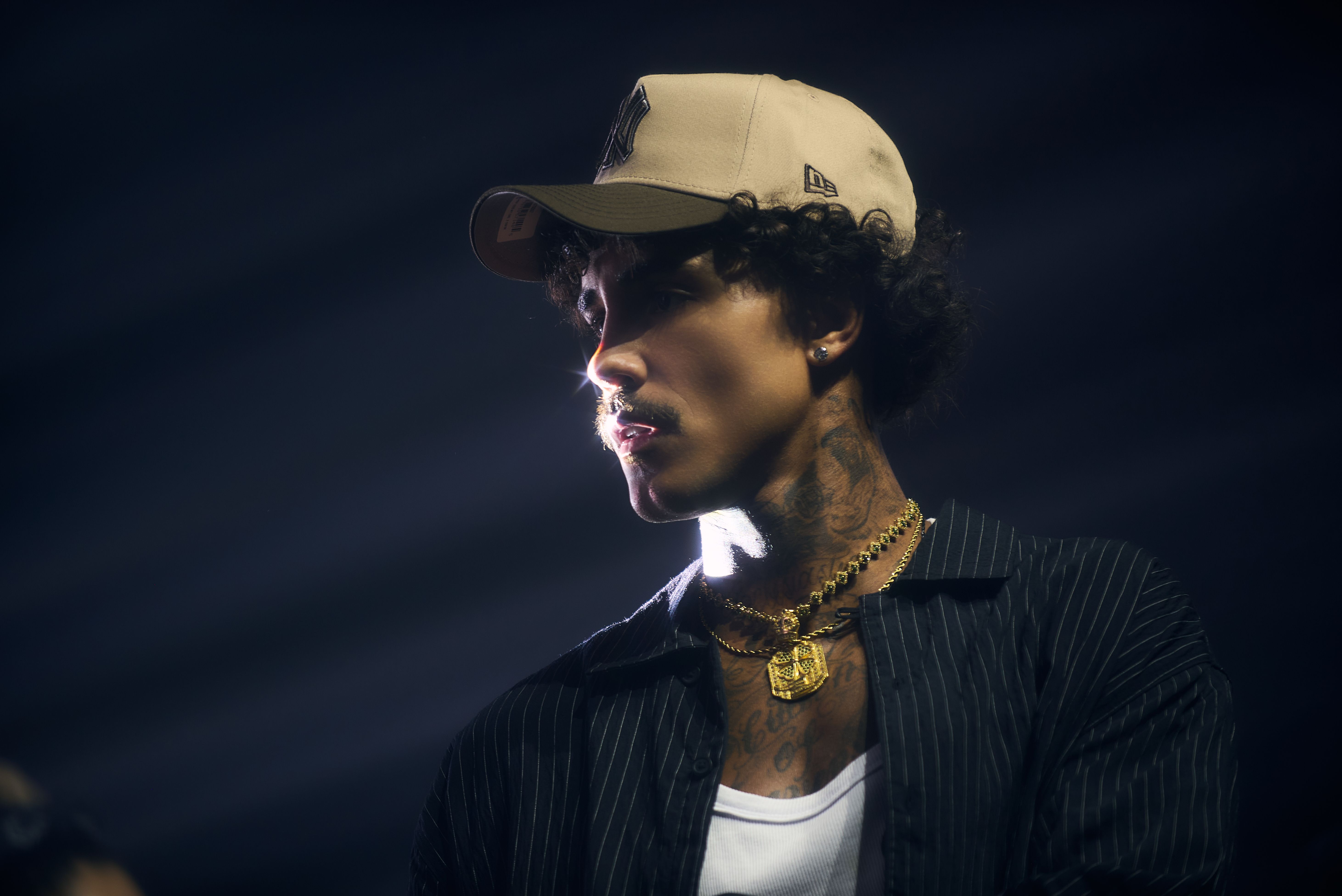 Mc Livinho Pausa Carreira