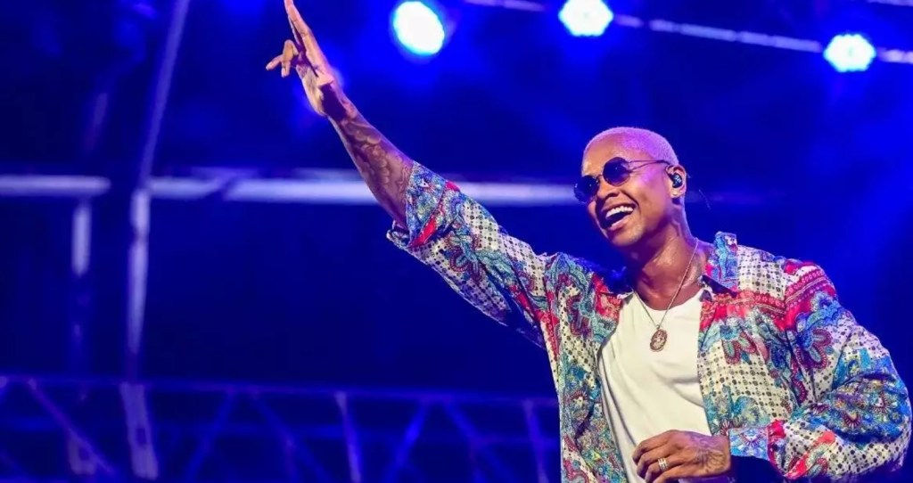 Léo Santana Em Outdoors